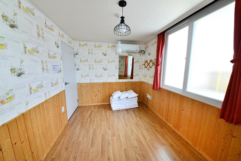キョンジュ ナム ゲストハウス 慶州市 部屋 写真